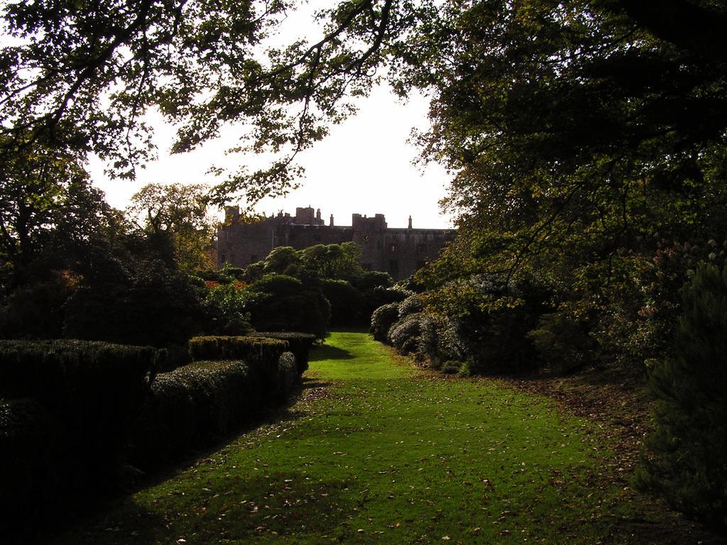 Muncaster Castle Coachman'S Quarters Ravenglass Exterior foto